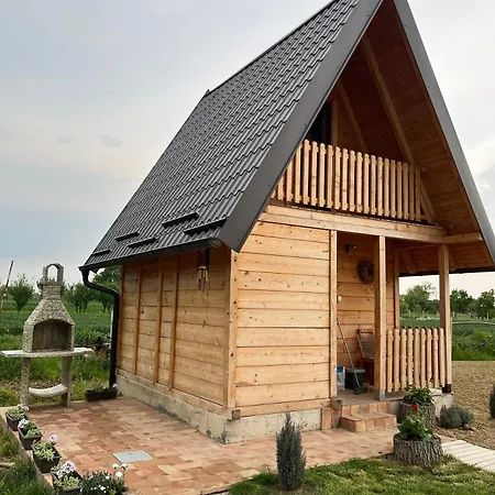 Kucica Nasa Bajka * Kupinovo